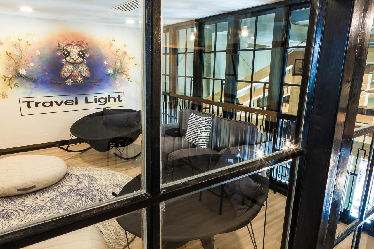 Travel Light Hostel パッタヤー エクステリア 写真