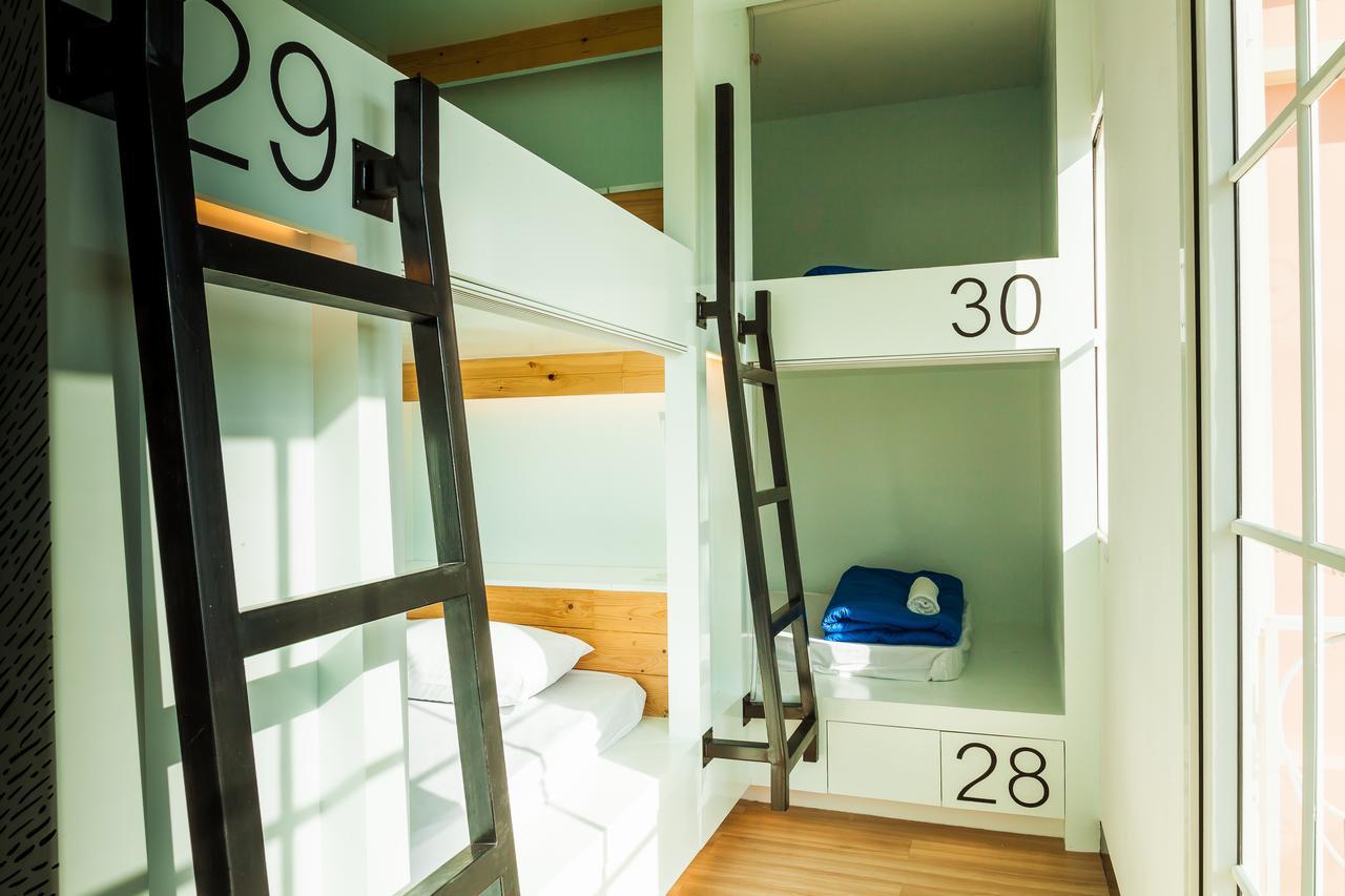 Travel Light Hostel パッタヤー エクステリア 写真