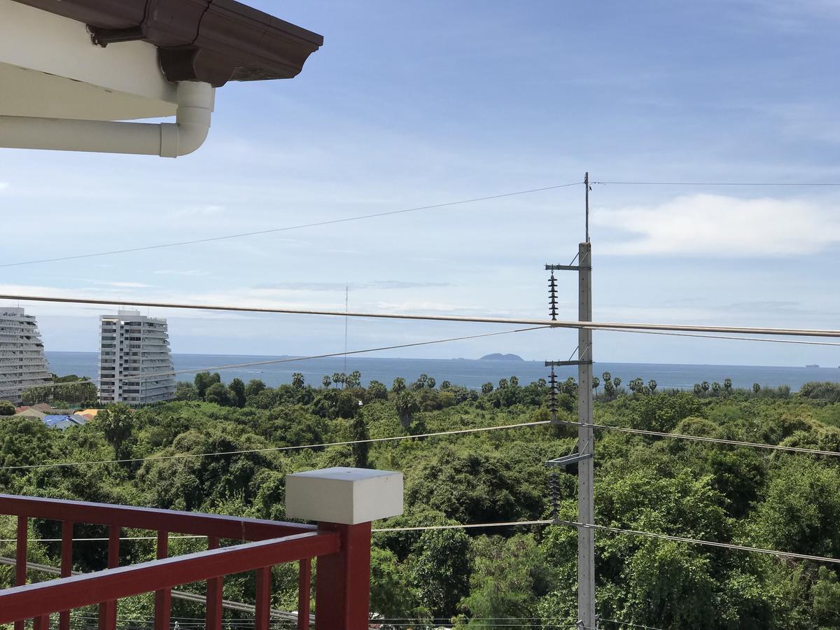 Travel Light Hostel パッタヤー エクステリア 写真